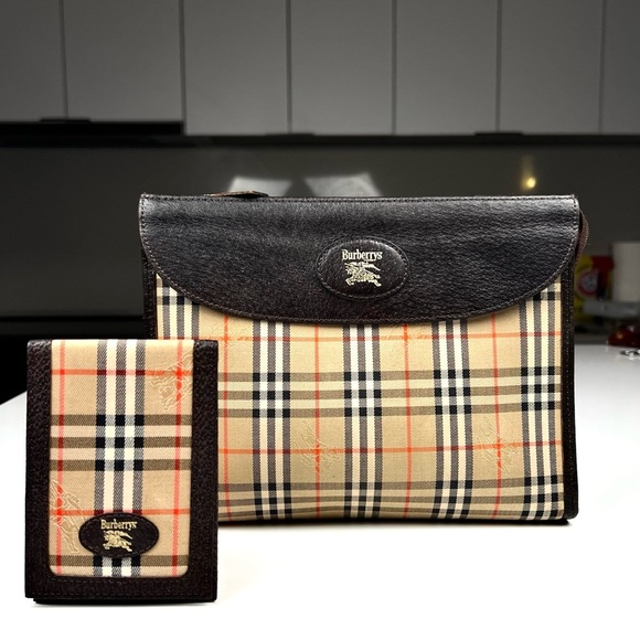 Burberrys Card Holder Wallet - Picture 5 of 5